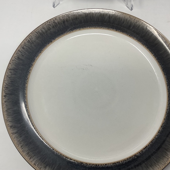4 Denby Praline (retired) Stoneware Dinner plates - Picture 5 of 6
